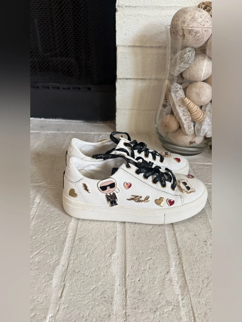 Karl Lagerfeld Paris Cate Pins Leather Sneakers White Charms US 5.5 EU 35.5